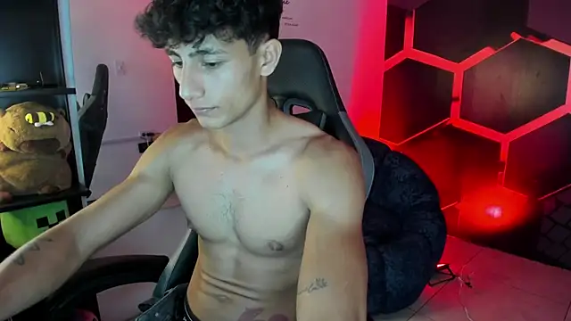 Chat +18 de MaxiimoRomano_ ao vivo
