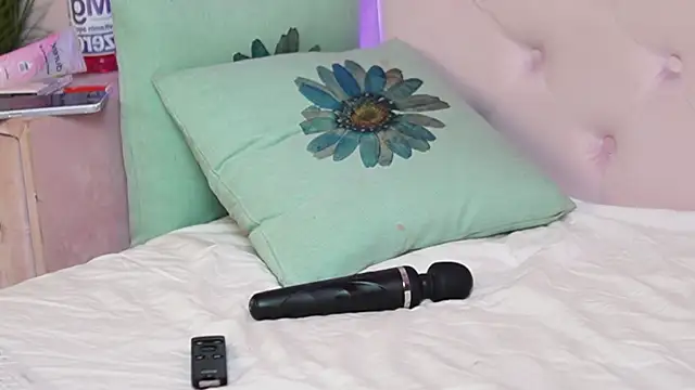 NaomiAmora's Live XXX Chat