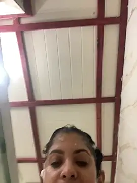 צ'אט XXX בשידור חי של karlatiburcio
