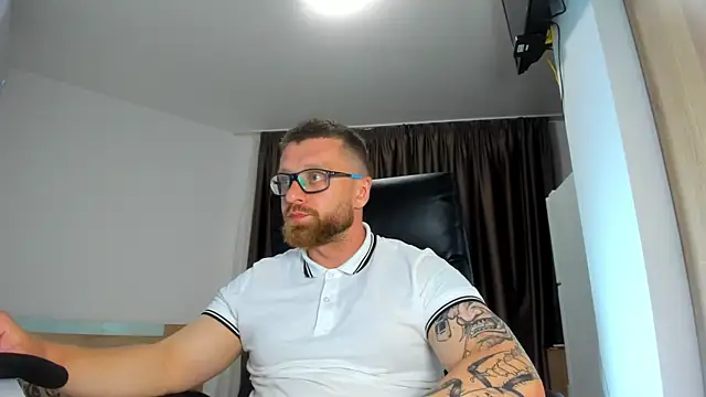 Онлайн чат XXX Findom_guy
