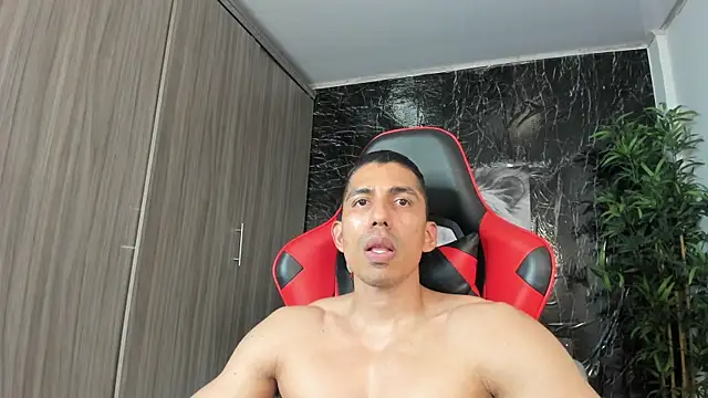 Erik_castle Live XXX-Chat