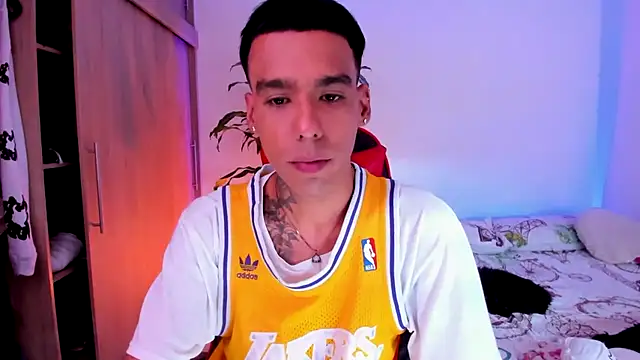 Chat XXX Live Damianwhite