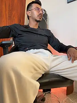 Latinmoster_boss' Live XXX Chat