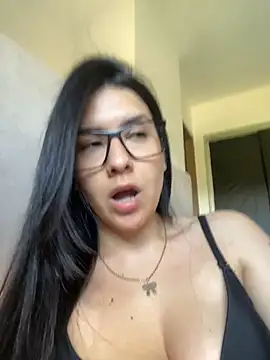 Annarhode 现场XXX聊天