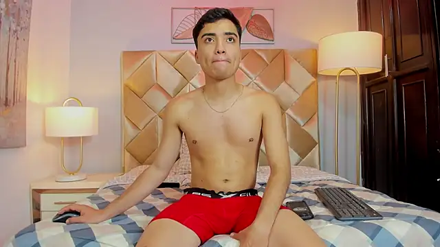 NicoFox4 Live XXX-chat