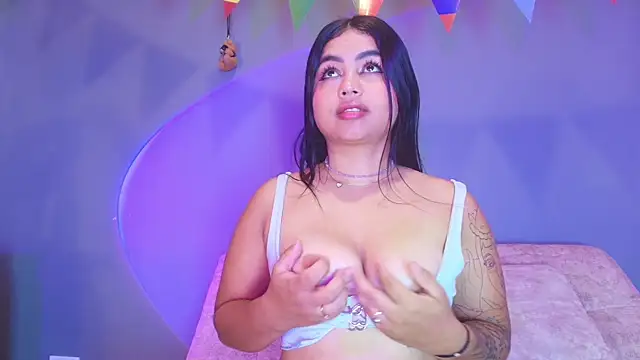 jade_brunnette's Live XXX Chat