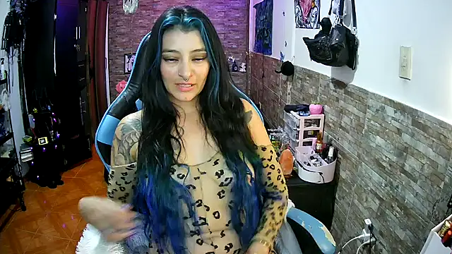 AngelaQueen_ Adlı Modelin Canlı XXX Sohbeti