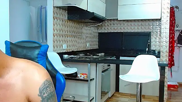 big--boss: απευθείας συνομιλία ΧΧΧ