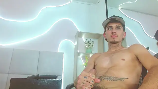 Chat +18 de DanntheStiff ao vivo