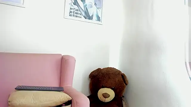 Chat +18 de iris_blair_ ao vivo