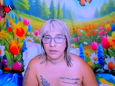 Chat +18 de indianroxy ao vivo