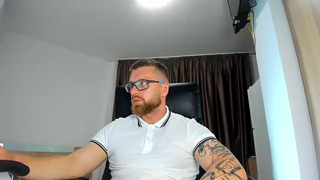 Sembang XXX Secara Langsung Findom_guy