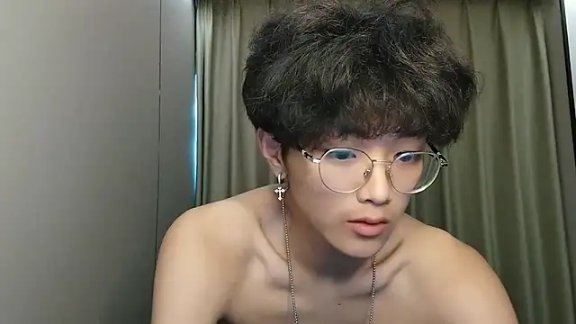 wssoo11's Live XXX Chat