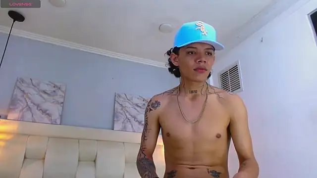 Daniel_Guty's Live XXX Chat
