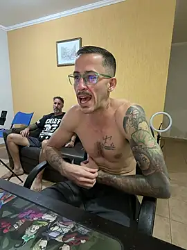 XXX chat uživo modela MeladoDiMel