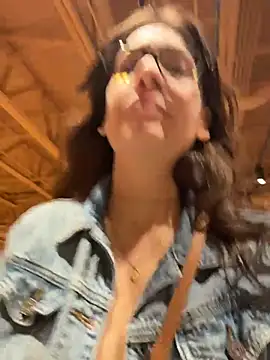 دردشة BeautifulMesss الجنسية المباشرة
