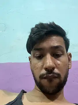 Theguyat12am Adlı Modelin Canlı XXX Sohbeti