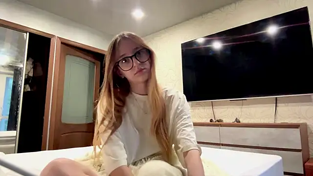 Sunshine_Kira Live XXX-Chat