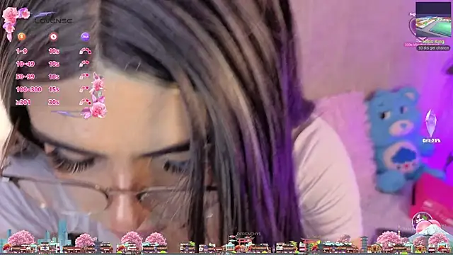Živý XXX chat Emilly-hall