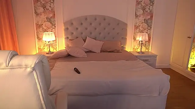 EllaGoldenn Adlı Modelin Canlı XXX Sohbeti