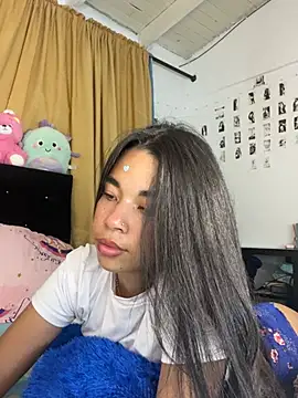 แชท XXX สดของ Milleradhara24