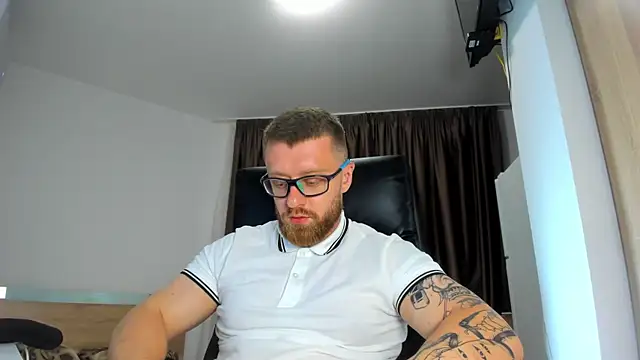 Онлайн чат XXX Findom_guy