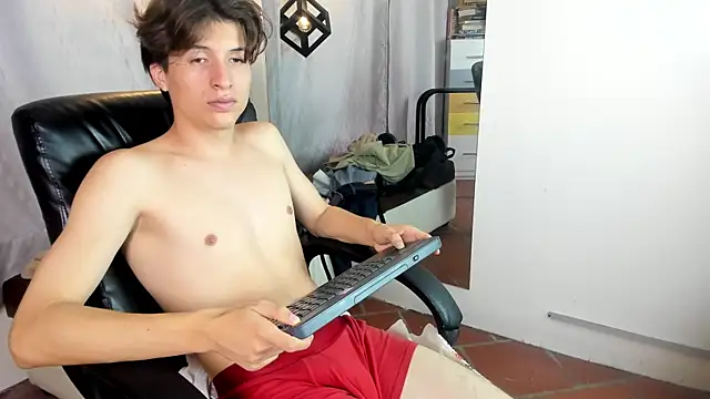 Онлайн чат XXX Marcoviolet