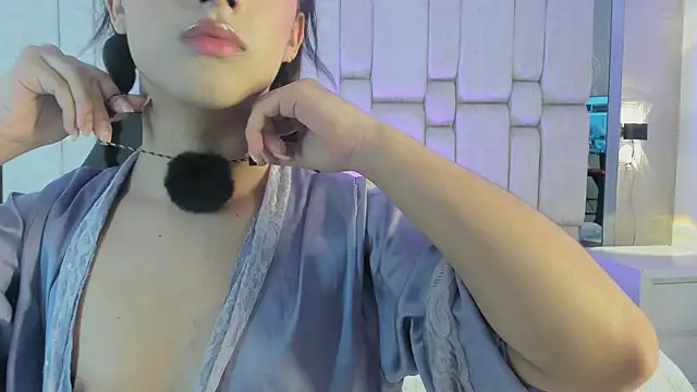 AriBloom7 Live XXX-chat