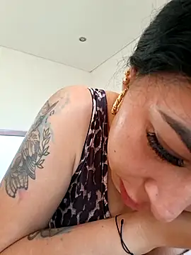 Luianna Chat XXX live