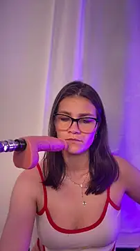 Chat +18 de aurora_divine ao vivo