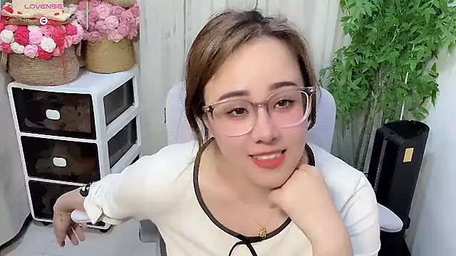 NEWONETO Live XXX-chat