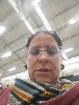 Chat +18 de LucifernandaSw ao vivo