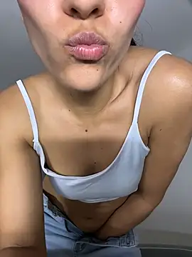 TaylorrHill's Live XXX Chat