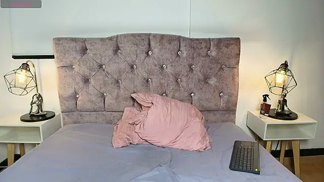 Ruby_Rouge_ Live XXX Chat