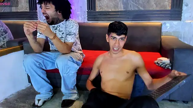 Angelo_Blessed Adlı Modelin Canlı XXX Sohbeti