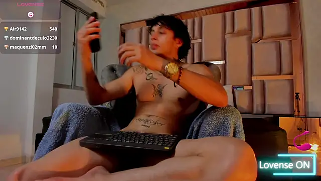 JayTaylorr élő XXX-chatje