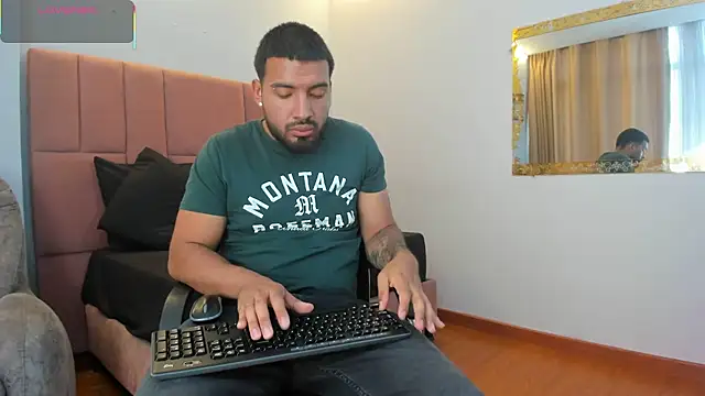 Živý XXX chat Massimo_Moretti