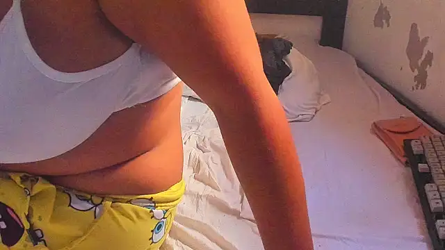 צ'אט XXX בשידור חי של Kika_teem