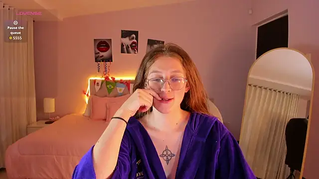 Emily_Warren_ 现场XXX聊天