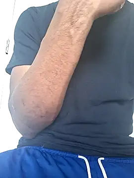bigboytoy912's Live XXX Chat
