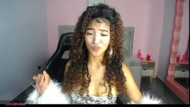 Chatroom XXX en direct de CamilaVixen_ch