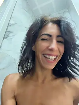 Yasmiinee 即時 XXX 聊天