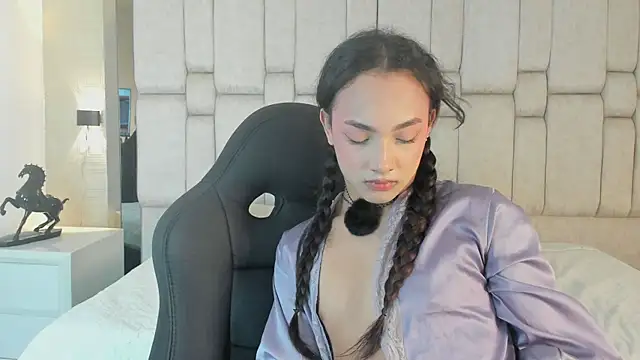 XXX chat uživo modela AriBloom7