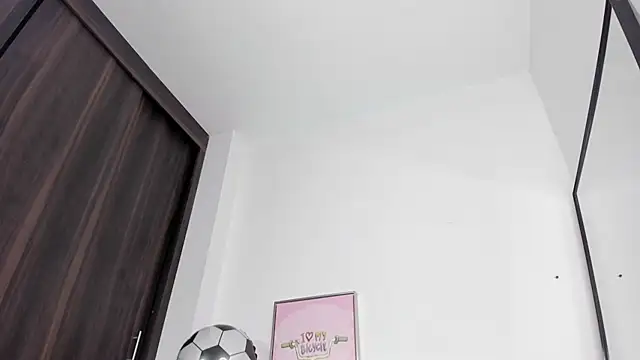 miaapril's Live XXX Chat