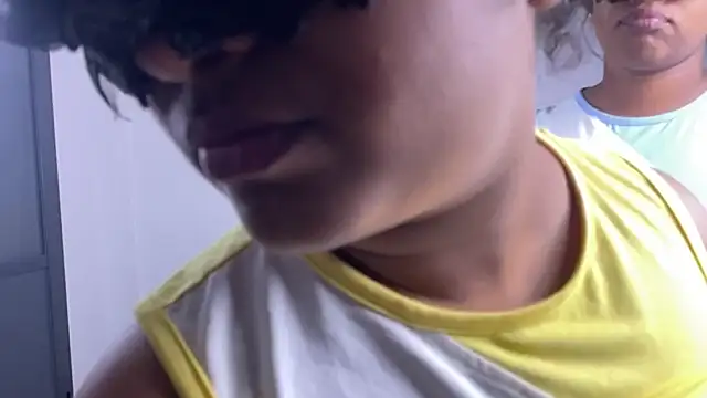 Oneki_Daffy's Live XXX Chat
