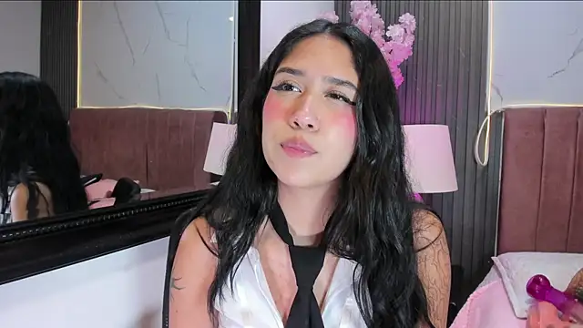 Hanna_Thorne live XXX chat