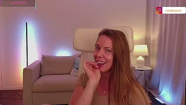 Nova-Lee – webcam-show