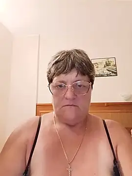 ElzaJewel's Live XXX Chat