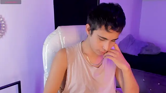 Nyko_ds' Live XXX Chat