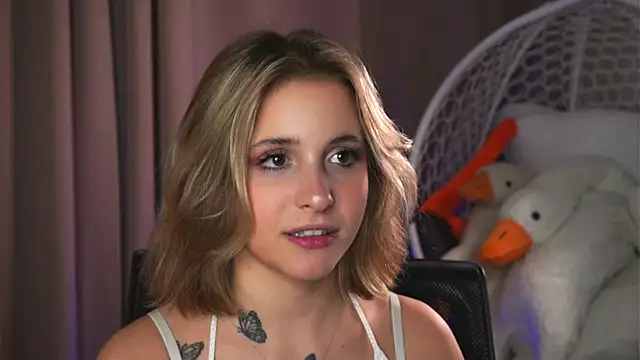 LoveSeekins' Live XXX Chat